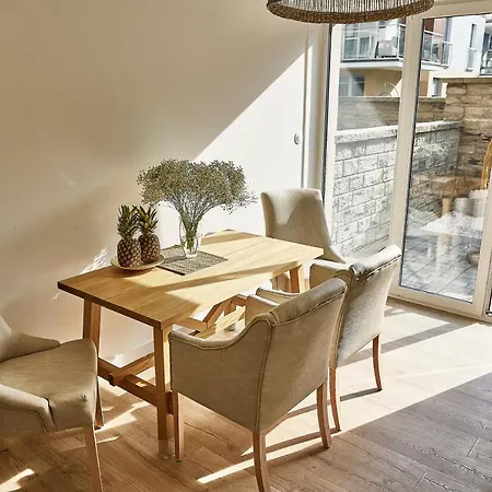 Szafirowe 2 Kryty Basen I Sauna Klifowa רבאל