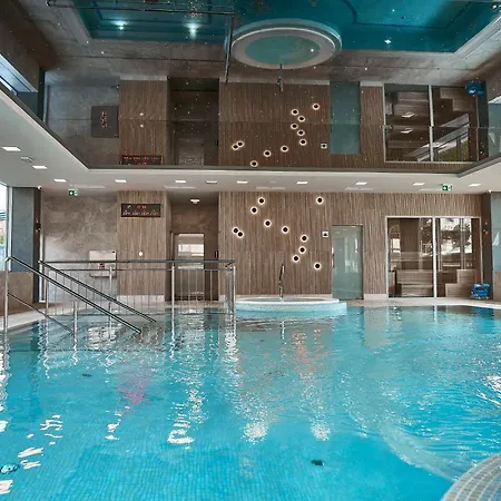 Szafirowe 2 Kryty Basen I Sauna Klifowa רבאל