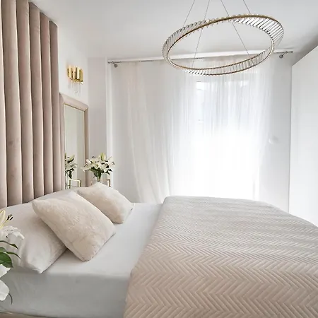 Szafirowe 2 Kryty Basen I Sauna Klifowa רבאל